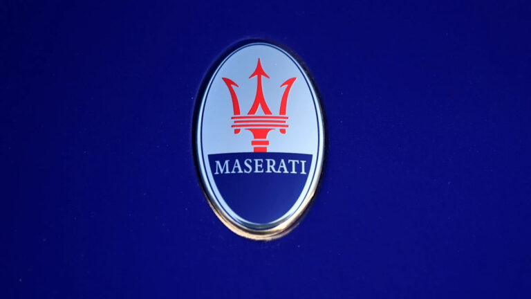 maserati unveils its new mc20 super sports car