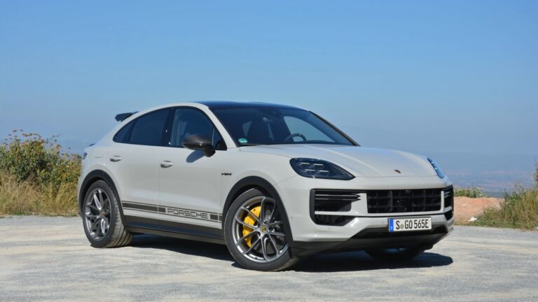 rg 2024 porsche cayenne turbo e hybrid 1