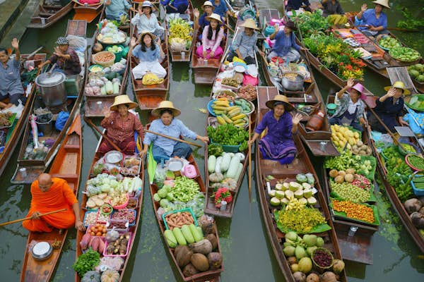 Thailand Amphawa Mongkolchon20Akesin shutterstock 2011442342 RFE