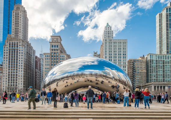 Tourists20admire20iconic20Cloud20Gate20at20Millenium20Park20during20early20spring20Rolf 52 Shutterstock