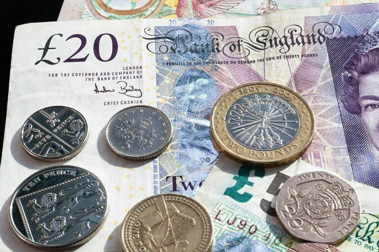 Generic Financial money finance coins notes payment 1024x682