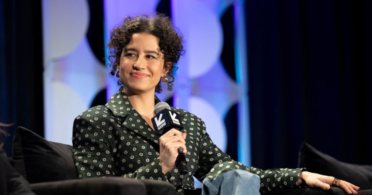 ilana glazer at featured